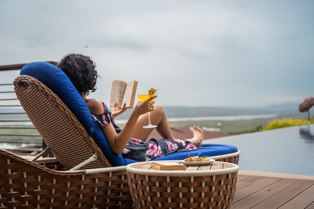 DoubleTree by Hilton Goa-Panaji — Swimming pool in Divar Island, Goa