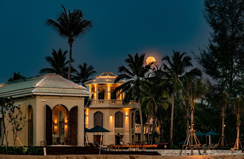 Devasom Khao Lak Beach Resort & Villas — Hotel building in Khao Lak, Phang Nga