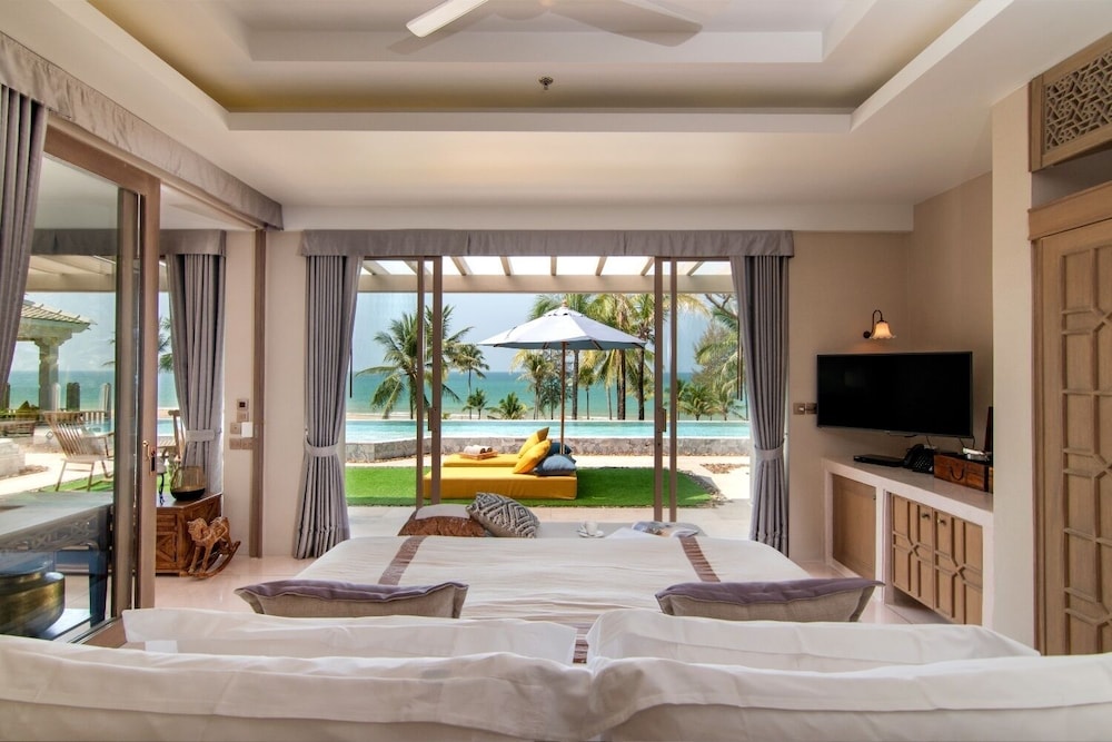 Devasom Khao Lak Beach Resort & Villas — Hotel rooms in Khao Lak, Phang Nga