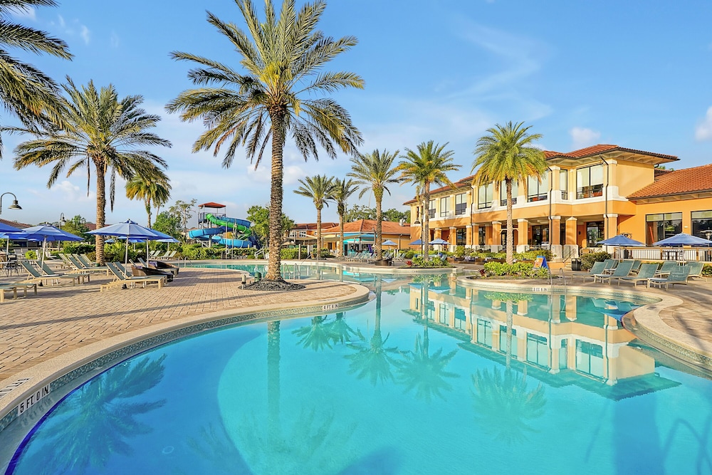 Regal Oaks Resort Vacation Townhomes by IDILIQ — Swimming pool in Kissimmee, Florida