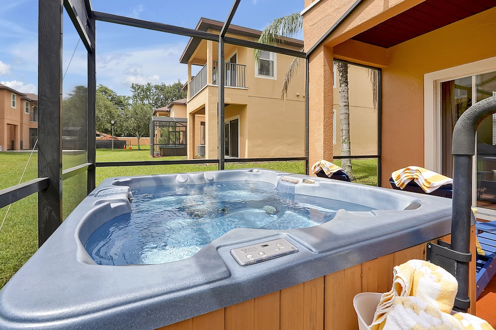 Regal Oaks Resort Vacation Townhomes by IDILIQ — Spa in Kissimmee, Florida