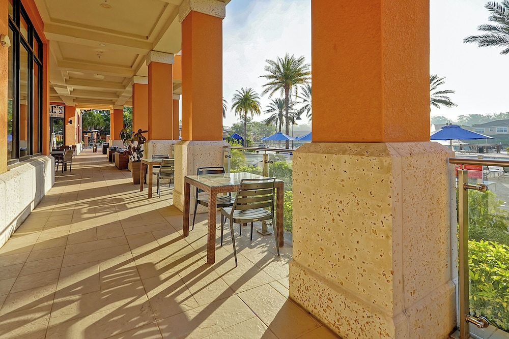 Regal Oaks Resort Vacation Townhomes by IDILIQ — Restaurant & bars in Kissimmee, Florida