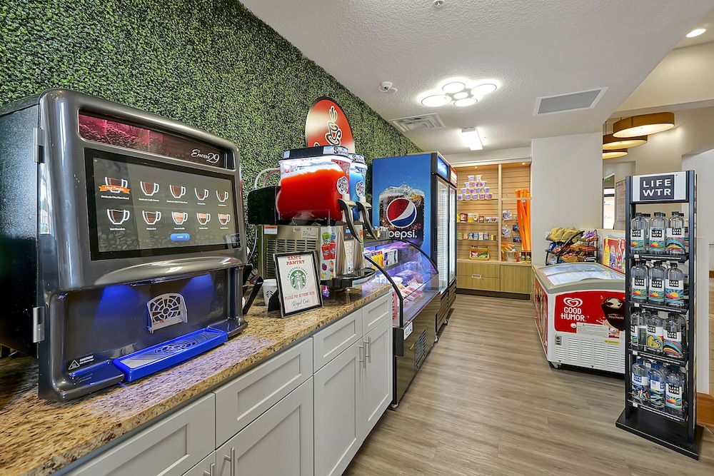 Regal Oaks Resort Vacation Townhomes by IDILIQ — Restaurant & bars in Kissimmee, Florida