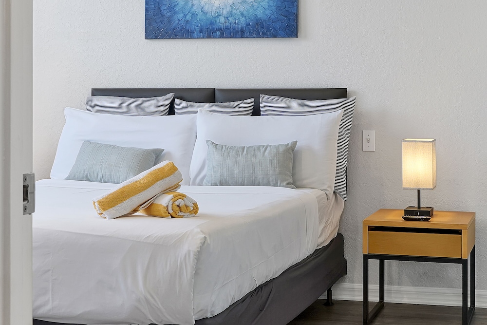 Regal Oaks Resort Vacation Townhomes by IDILIQ — Hotel rooms in Kissimmee, Florida