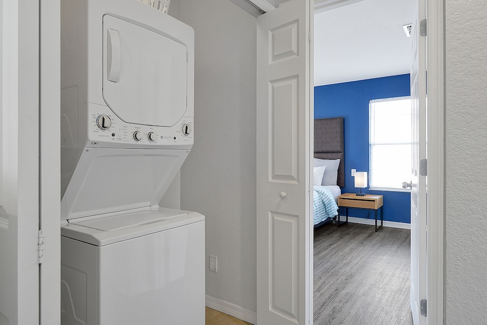 Regal Oaks Resort Vacation Townhomes by IDILIQ — Hotel rooms in Kissimmee, Florida