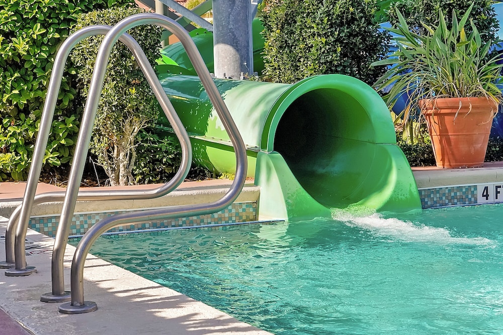 Regal Oaks Resort Vacation Townhomes by IDILIQ — Swimming pool in Kissimmee, Florida