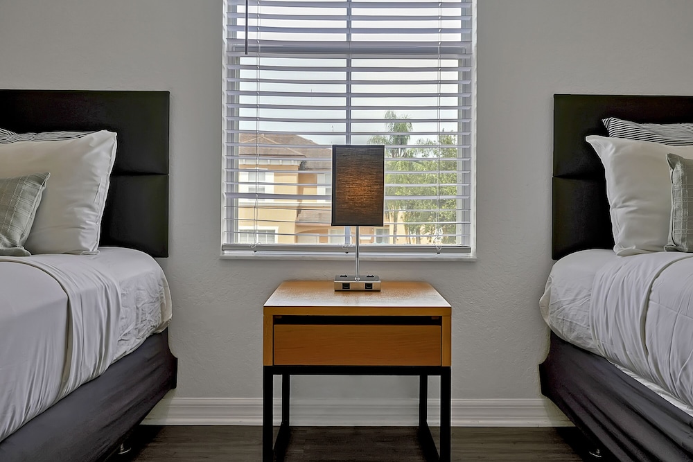 Regal Oaks Resort Vacation Townhomes by IDILIQ — Hotel rooms in Kissimmee, Florida