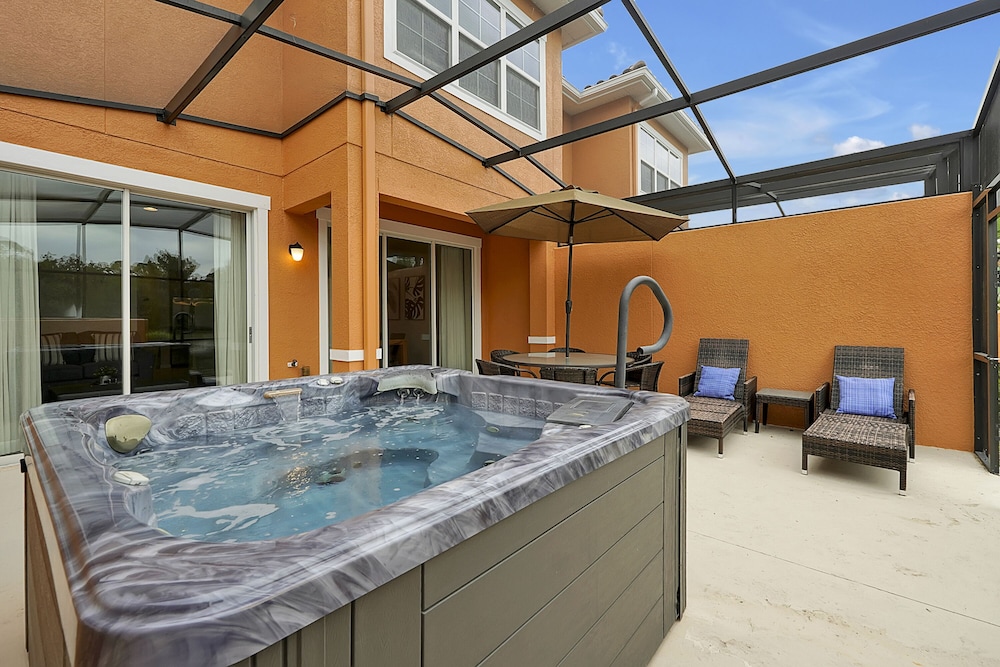 Regal Oaks Resort Vacation Townhomes by IDILIQ — Spa in Kissimmee, Florida