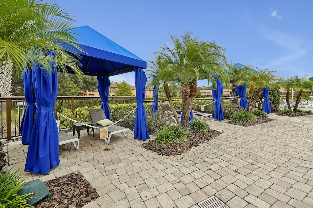 Regal Oaks Resort Vacation Townhomes by IDILIQ — Sports & recreation in Kissimmee, Florida