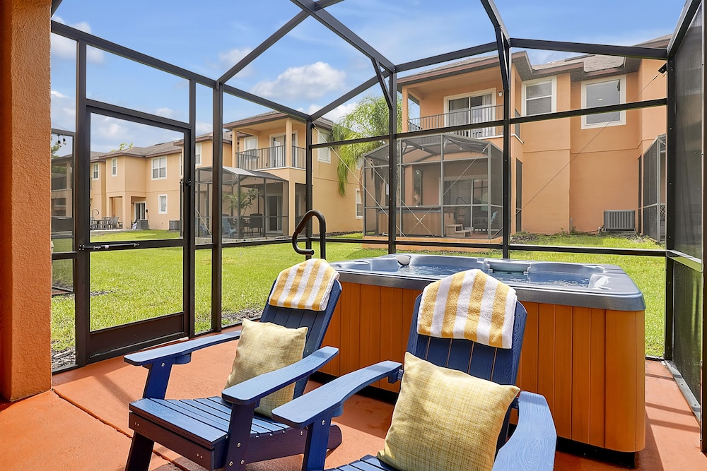 Regal Oaks Resort Vacation Townhomes by IDILIQ — Spa in Kissimmee, Florida