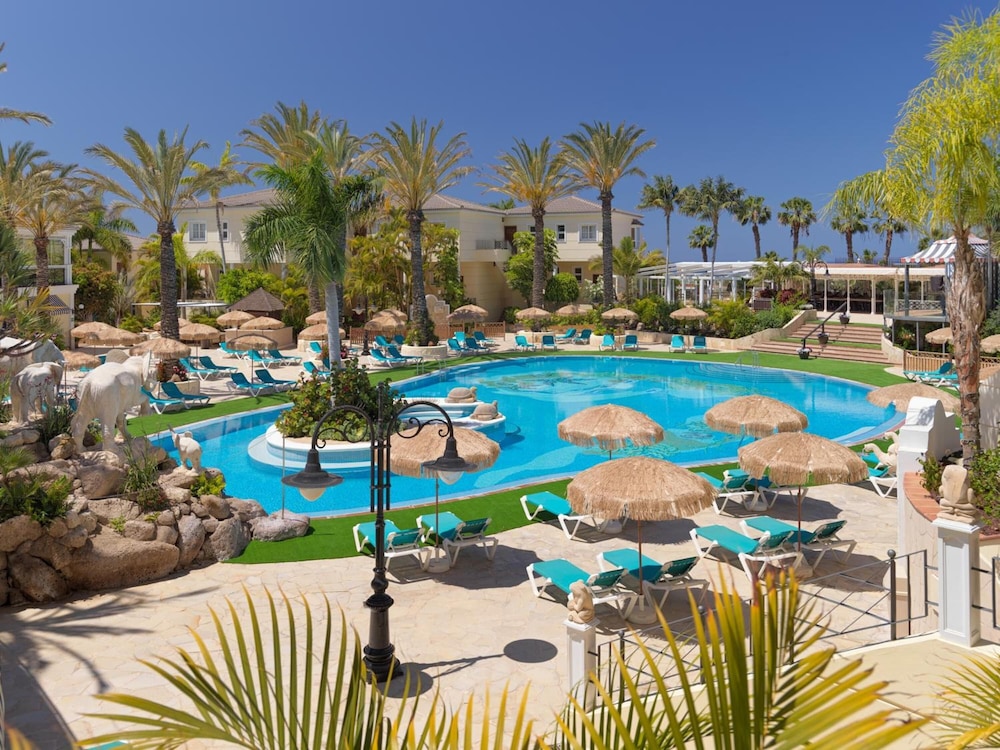 Gran Oasis Resort — Swimming pool in Playa de las Americas, Canary Islands