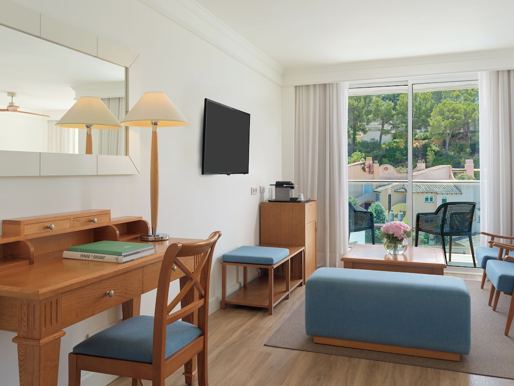 Boutique Hotel H10 Blue Mar - Adults Only — Hotel rooms in Andratx, Balearic Islands