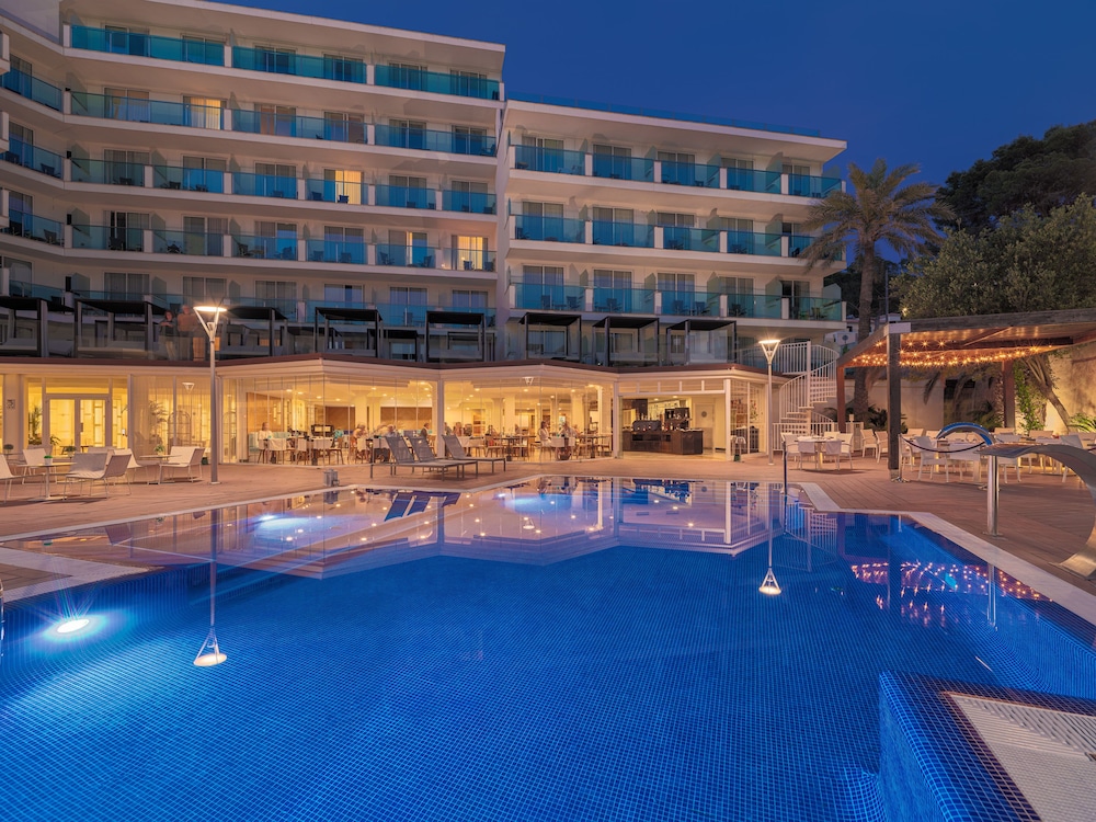 Boutique Hotel H10 Blue Mar - Adults Only — Swimming pool in Andratx, Balearic Islands