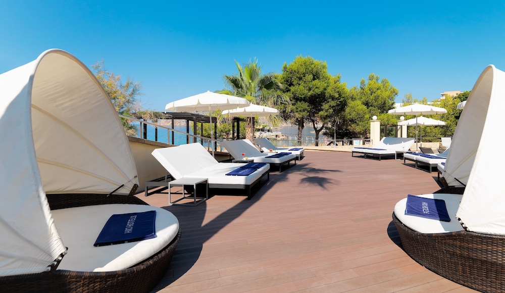 Boutique Hotel H10 Blue Mar - Adults Only — Beach in Andratx, Balearic Islands