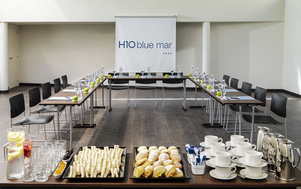 Boutique Hotel H10 Blue Mar - Adults Only — Restaurant & bars in Andratx, Balearic Islands