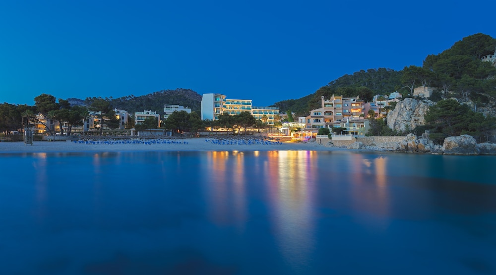 Boutique Hotel H10 Blue Mar - Adults Only — Beach in Andratx, Balearic Islands