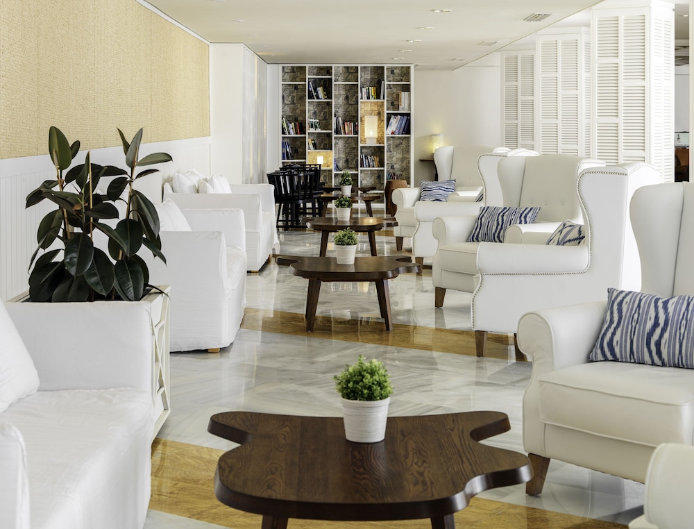 Boutique Hotel H10 Blue Mar - Adults Only — Restaurant & bars in Andratx, Balearic Islands