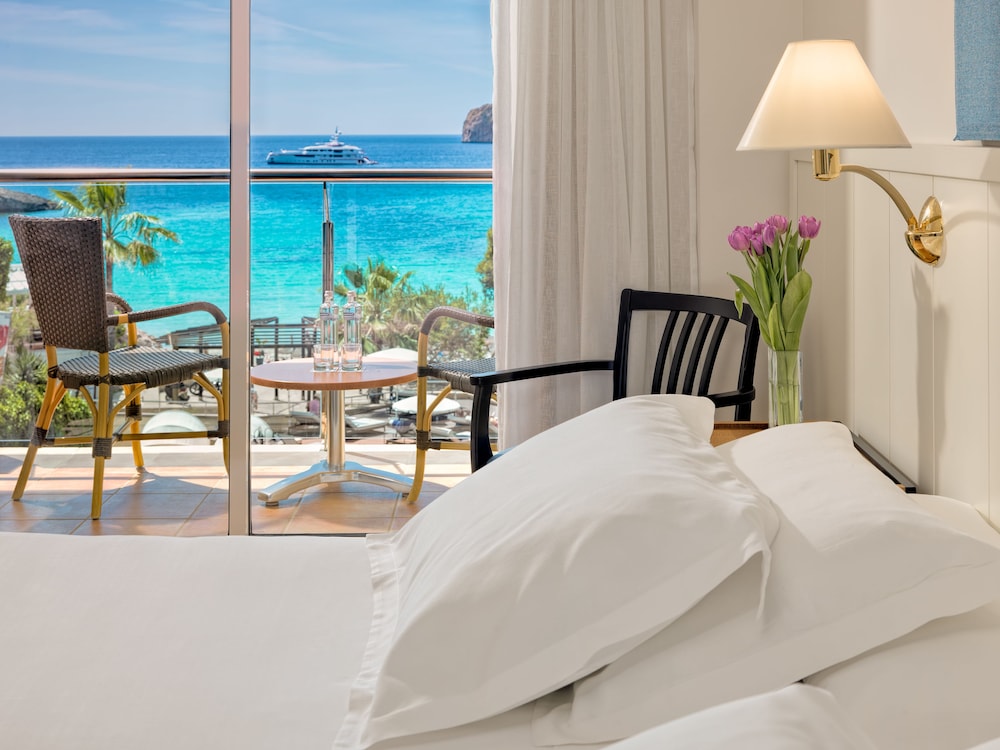Boutique Hotel H10 Blue Mar - Adults Only — Hotel rooms in Andratx, Balearic Islands