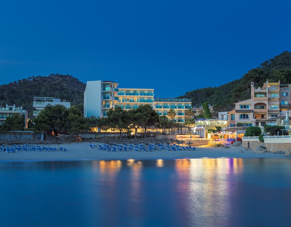 Boutique Hotel H10 Blue Mar - Adults Only — Hotel building in Andratx, Balearic Islands