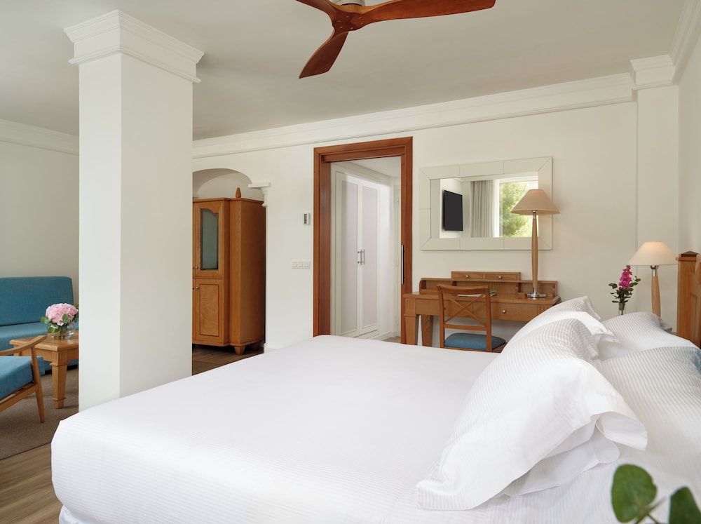 Boutique Hotel H10 Blue Mar - Adults Only — Hotel rooms in Andratx, Balearic Islands