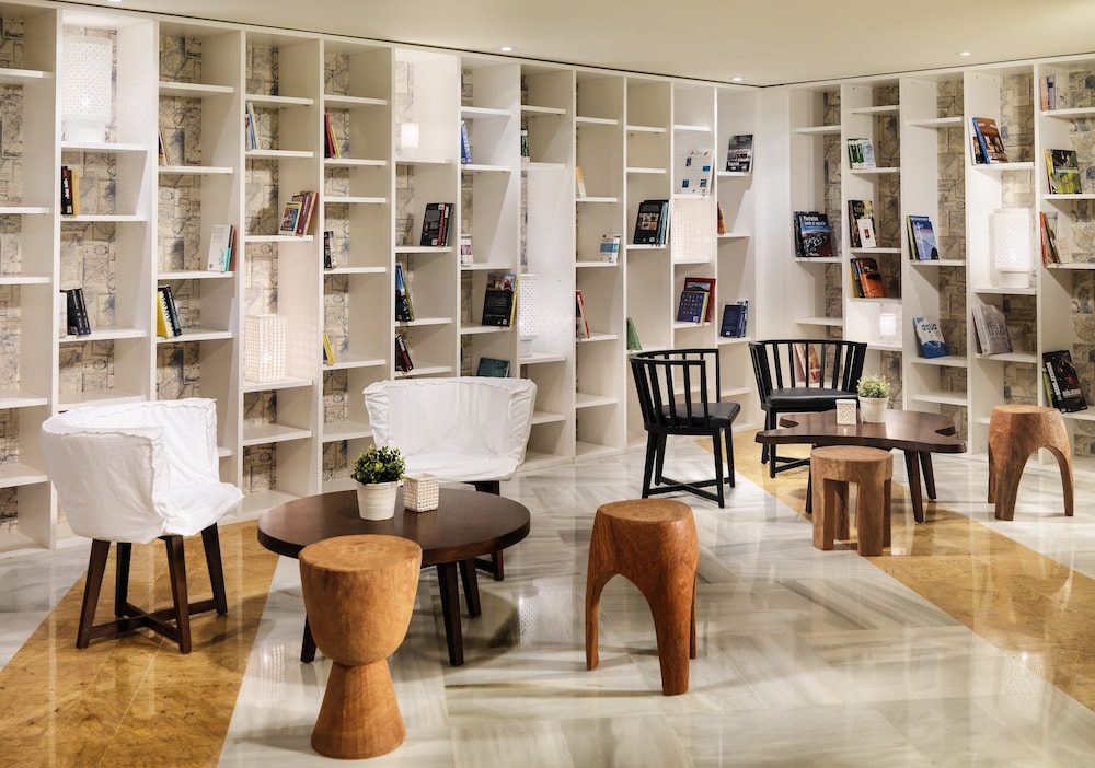 Boutique Hotel H10 Blue Mar - Adults Only — Restaurant & bars in Andratx, Balearic Islands