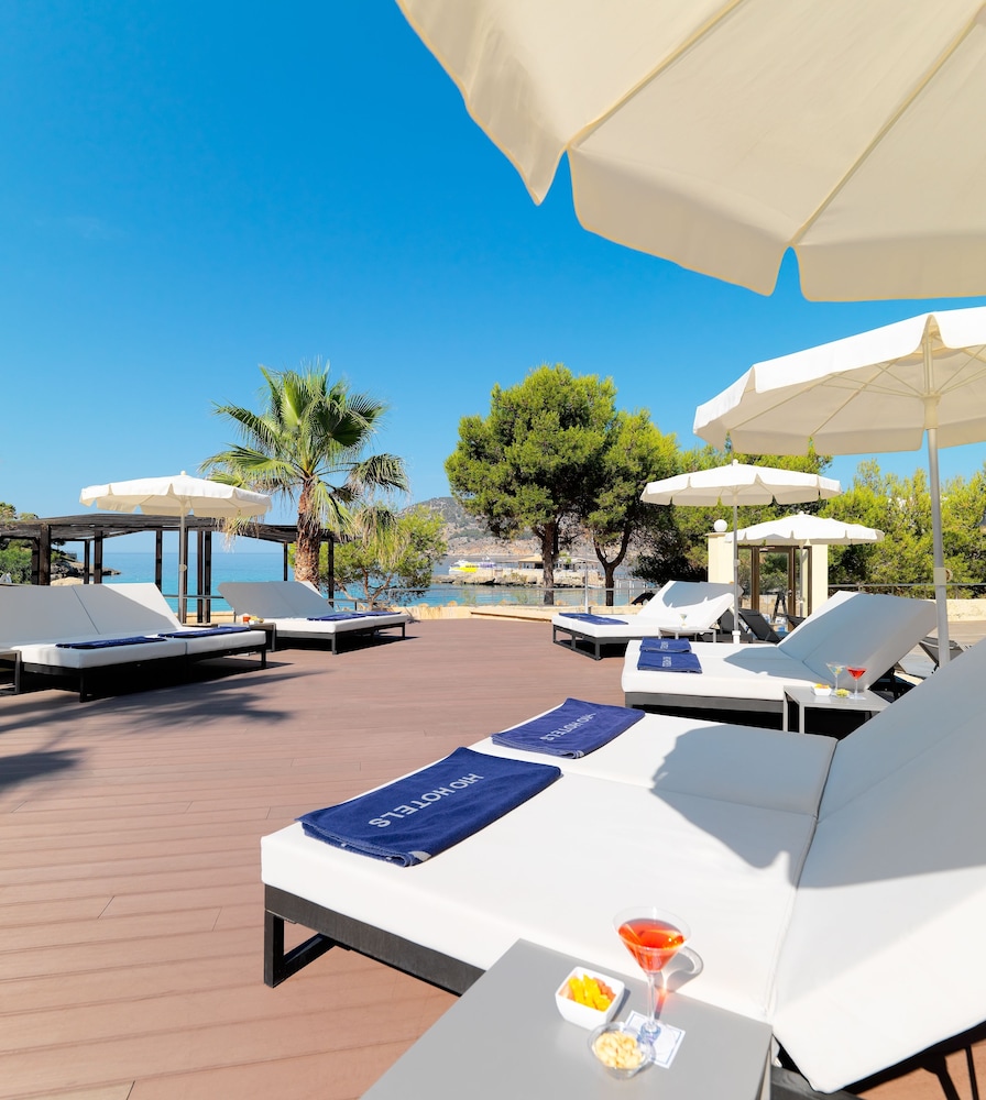 Boutique Hotel H10 Blue Mar - Adults Only — Beach in Andratx, Balearic Islands