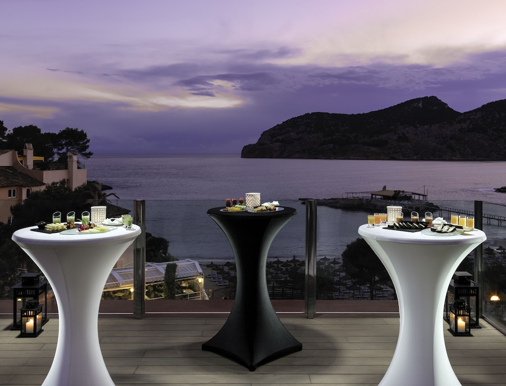 Boutique Hotel H10 Blue Mar - Adults Only — Restaurant & bars in Andratx, Balearic Islands