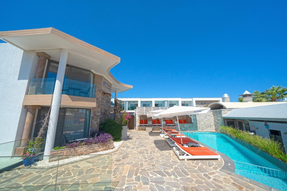 Myella Boutique Hotel — Swimming pool in Bodrum, Mugla