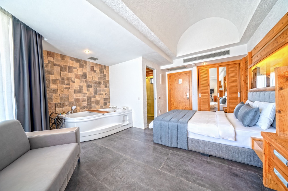 Myella Boutique Hotel — Hotel rooms in Bodrum, Mugla