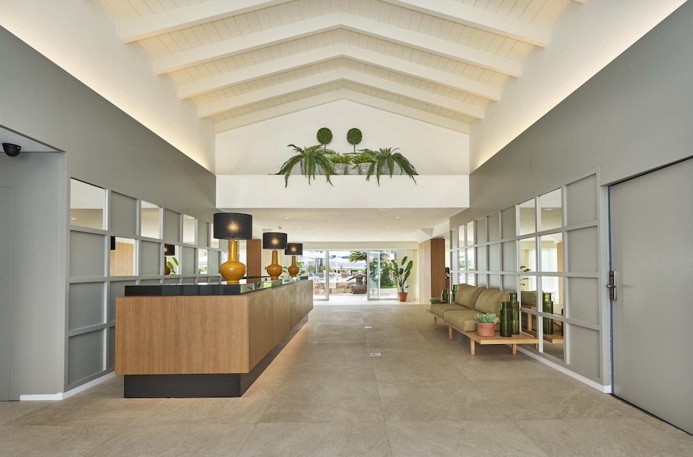 Hoposa Hotel & Apartments Villaconcha — Hotel building in Puerto Pollensa, Balearic Islands