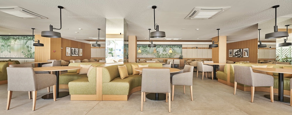 Hoposa Hotel & Apartments Villaconcha — Restaurant & bars in Puerto Pollensa, Balearic Islands