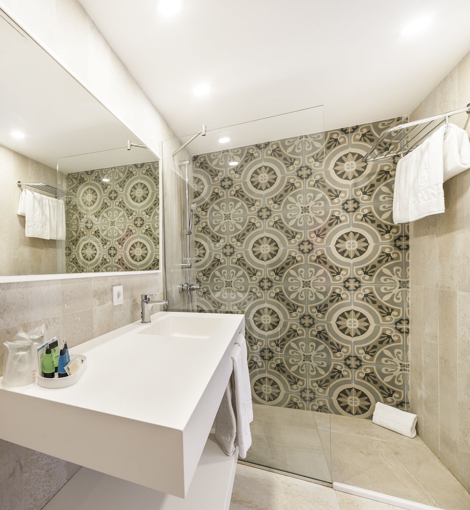 Hoposa Hotel & Apartments Villaconcha — Hotel rooms in Puerto Pollensa, Balearic Islands