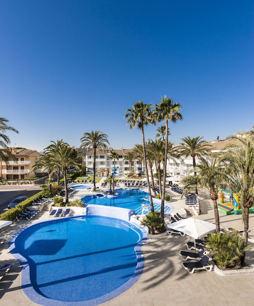 Hoposa Hotel & Apartments Villaconcha — Swimming pool in Puerto Pollensa, Balearic Islands