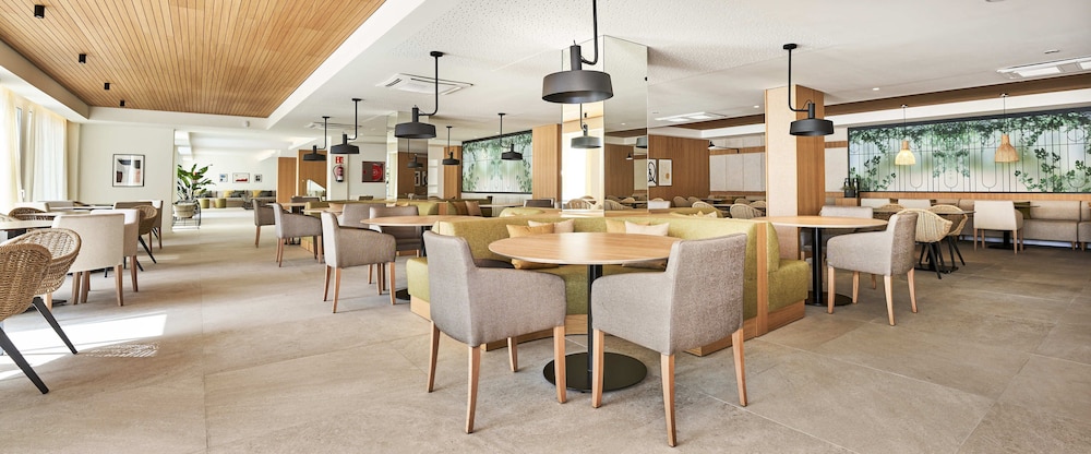 Hoposa Hotel & Apartments Villaconcha — Restaurant & bars in Puerto Pollensa, Balearic Islands