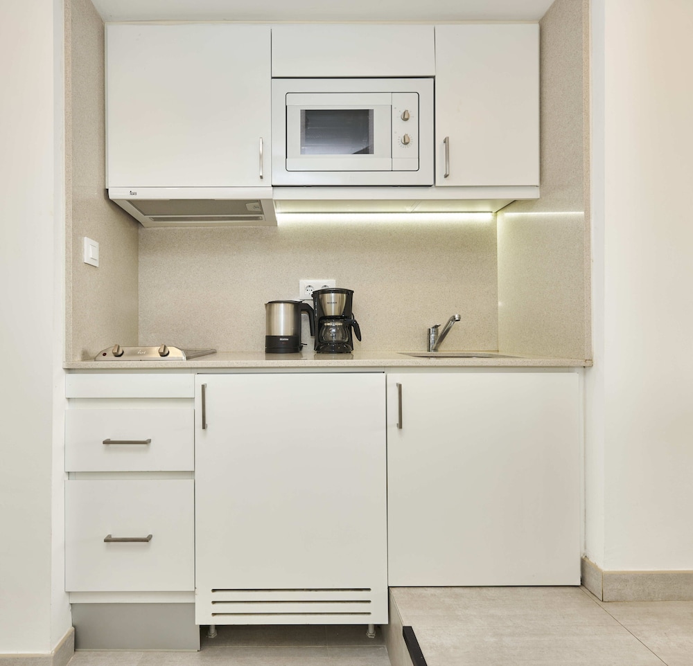 Hoposa Hotel & Apartments Villaconcha — Hotel rooms in Puerto Pollensa, Balearic Islands