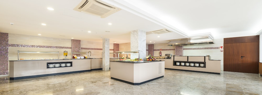 Hoposa Hotel & Apartments Villaconcha — Restaurant & bars in Puerto Pollensa, Balearic Islands