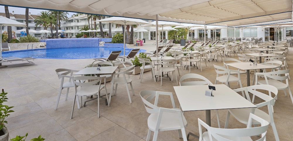 Hoposa Hotel & Apartments Villaconcha — Restaurant & bars in Puerto Pollensa, Balearic Islands