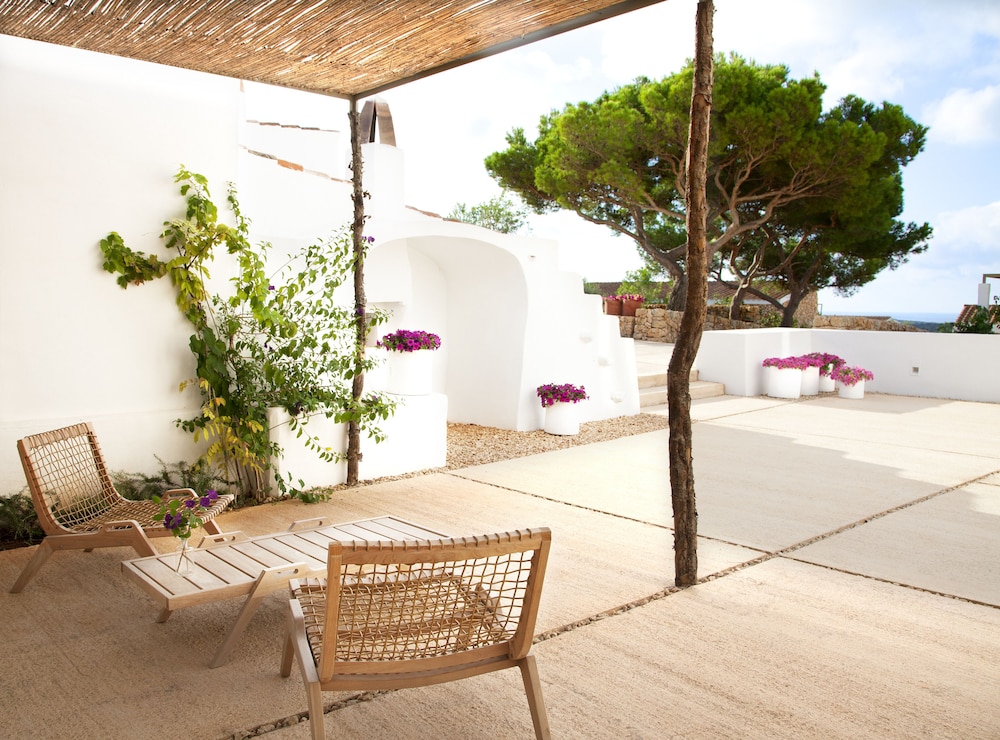Torralbenc, a Small Luxury Hotel of the World — Hotel building in Cala'n Porter, Balearic Islands