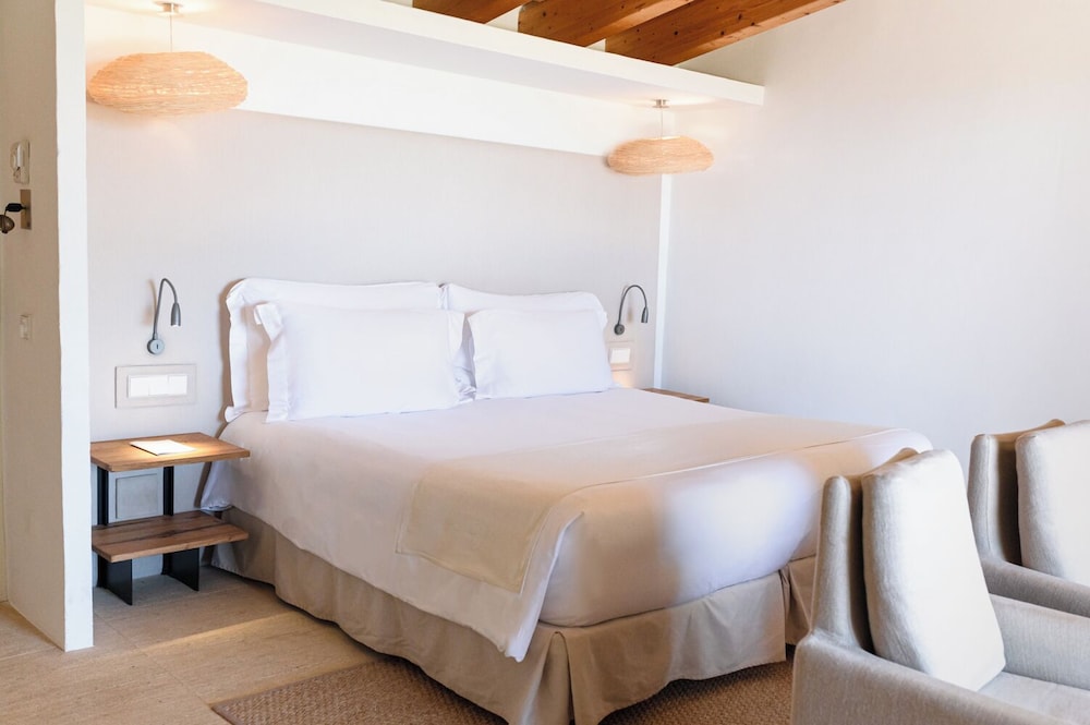Torralbenc, a Small Luxury Hotel of the World — Hotel rooms in Cala'n Porter, Balearic Islands
