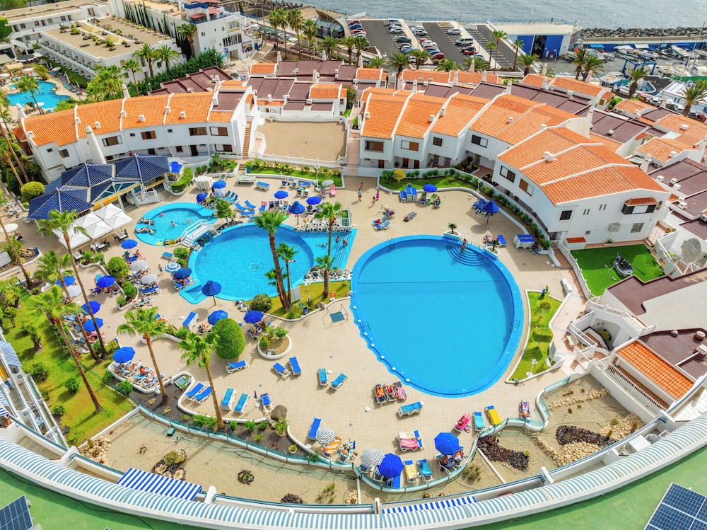 Hovima Atlantis — Swimming pool in Costa Adeje, Canary Islands