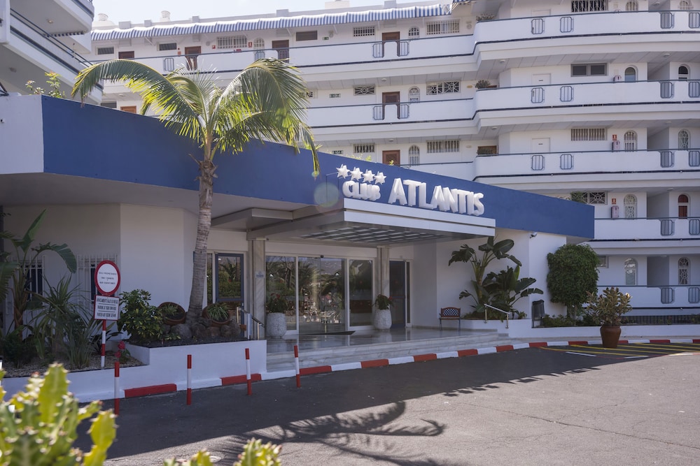 Hovima Atlantis — Hotel building in Costa Adeje, Canary Islands
