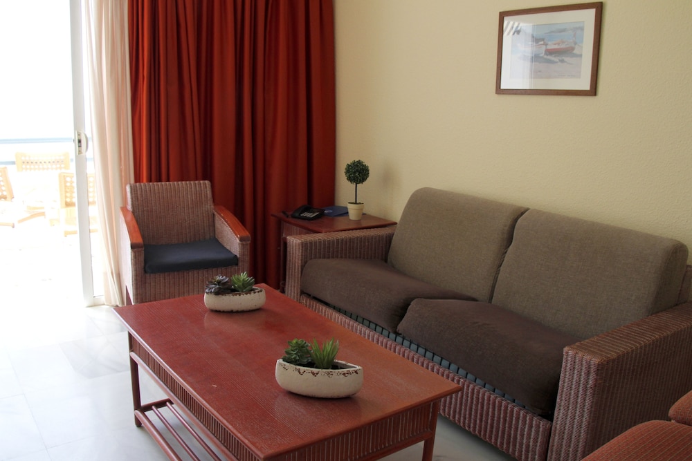 Hovima Atlantis — Hotel rooms in Costa Adeje, Canary Islands