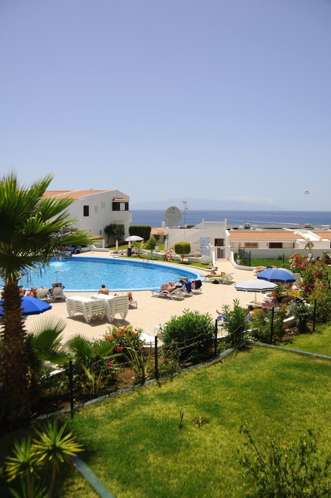 Hovima Atlantis — Swimming pool in Costa Adeje, Canary Islands