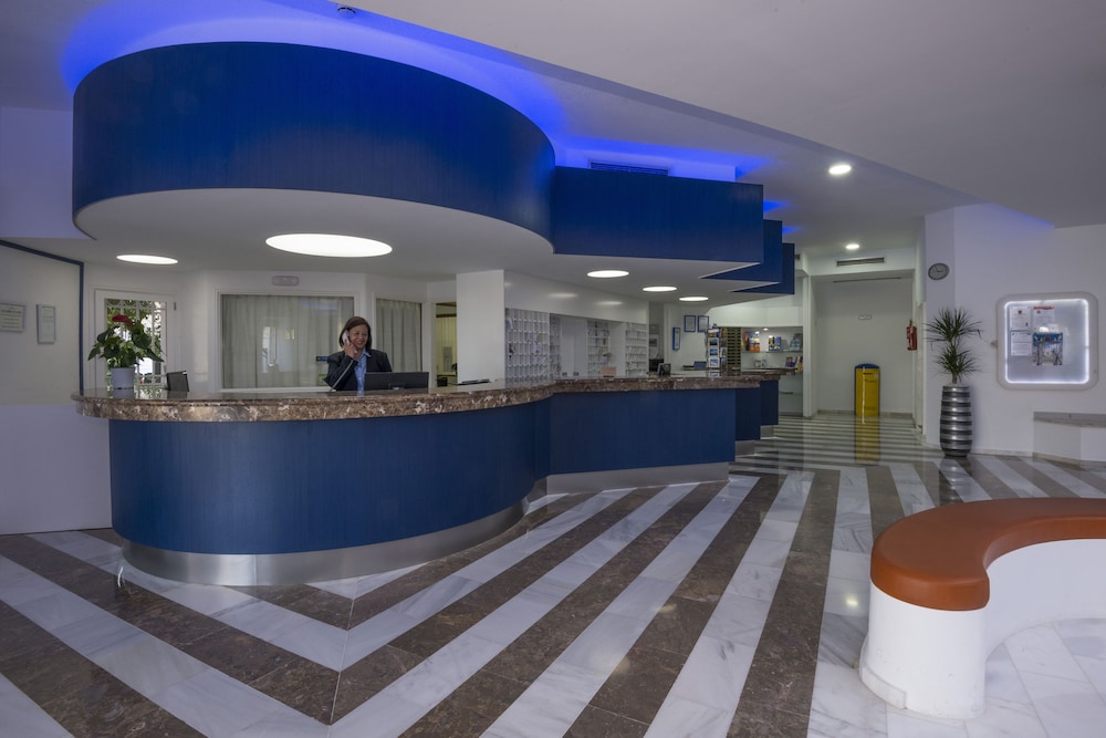 Hovima Atlantis — Hotel building in Costa Adeje, Canary Islands