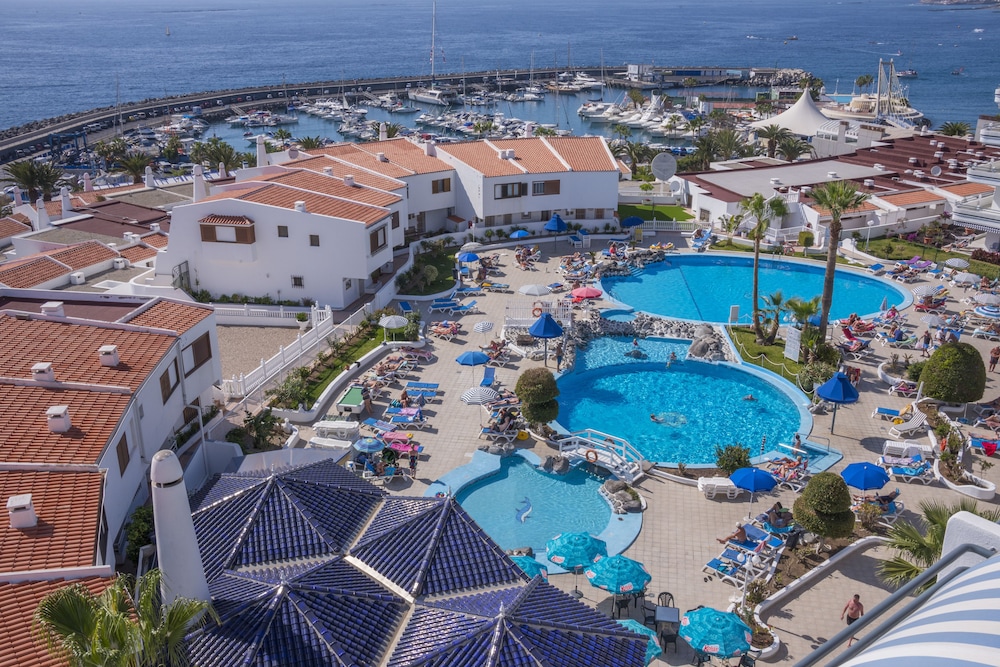 Hovima Atlantis — Swimming pool in Costa Adeje, Canary Islands