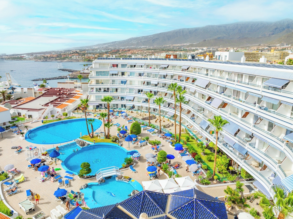 Hovima Atlantis — Swimming pool in Costa Adeje, Canary Islands