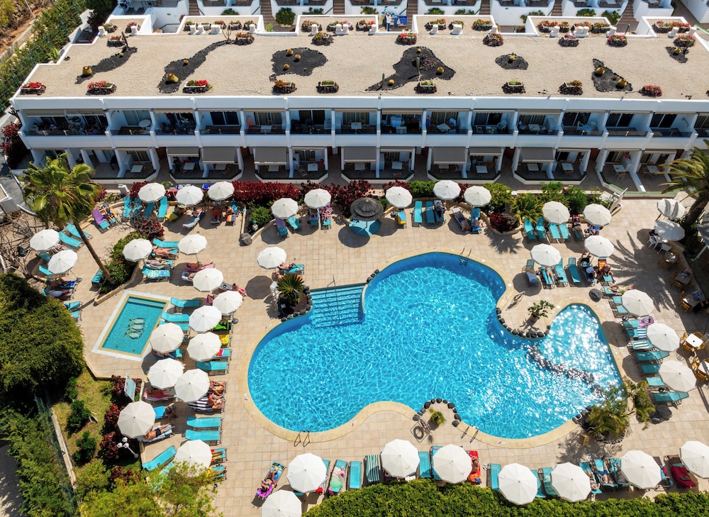 Hovima Panorama — Swimming pool in Costa Adeje, Canary Islands