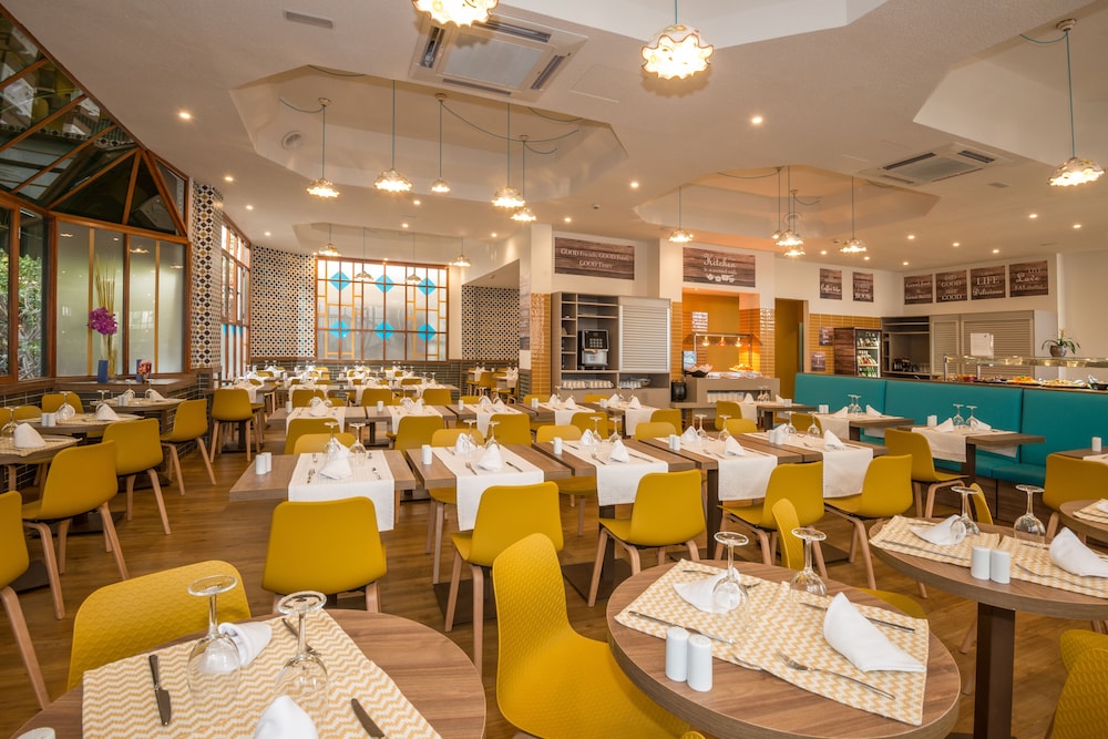 Hovima Panorama — Restaurant & bars in Costa Adeje, Canary Islands