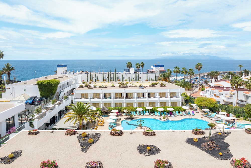 Hovima Panorama — Swimming pool in Costa Adeje, Canary Islands