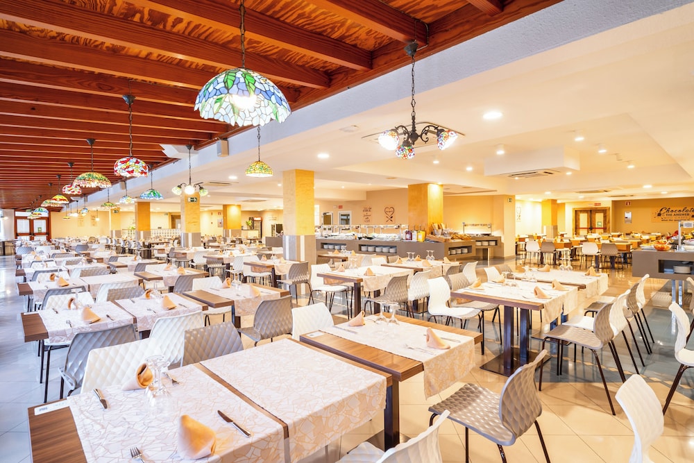 HOVIMA Santa María — Restaurant & bars in Costa Adeje, Canary Islands